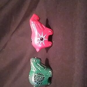 Vintage Handcarved Soap Stone Lion African Figurines Hand Painted Red & Green